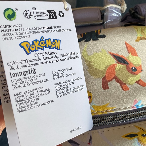 Gently Used Loungefly Eevee Evolutions / Eeveelutions Watercolor Mini Backpack - Picture 16 of 17